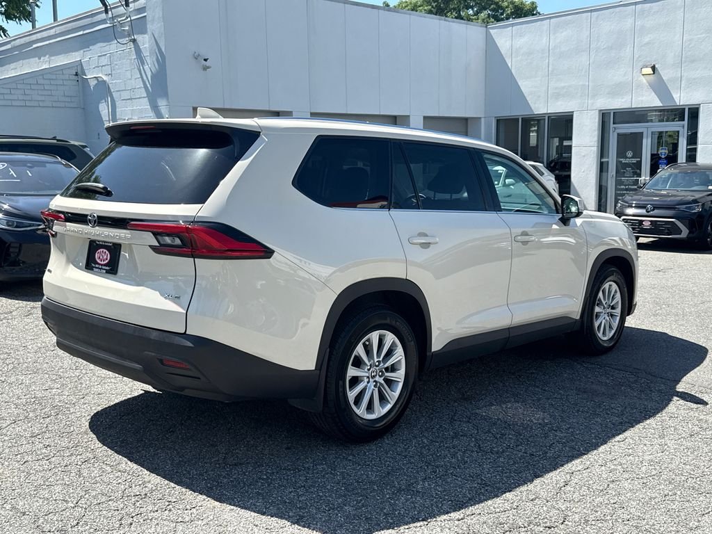 toyota grand highlander 2024 5TDAAAB55RS012817 image toyota grand highlander 2024 5TDAAAB55RS012817 image